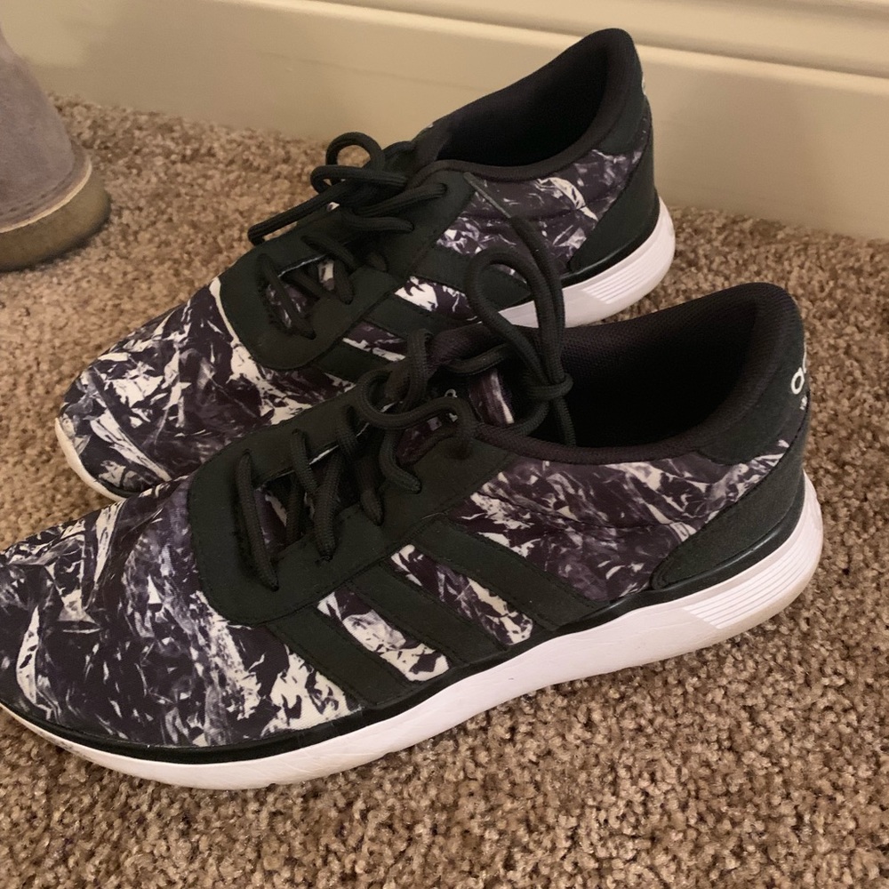 patterned adidas - Picture 2 of 2